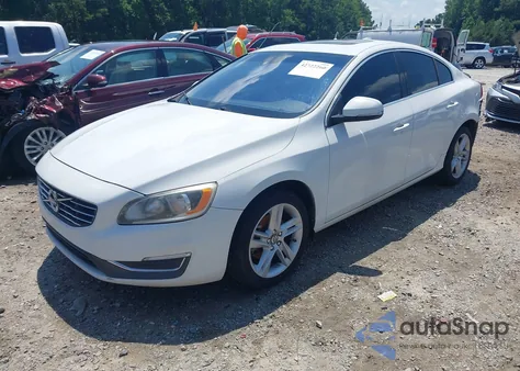 2015 Volvo S60 T5 Premier z USA, uszkodzony, nr VIN YV140MFB6F1308093